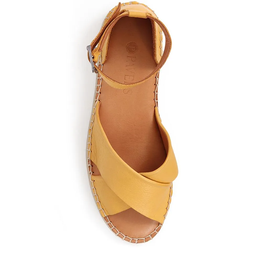 Flat Leather Sandals  - VITAS39003 / 325 534