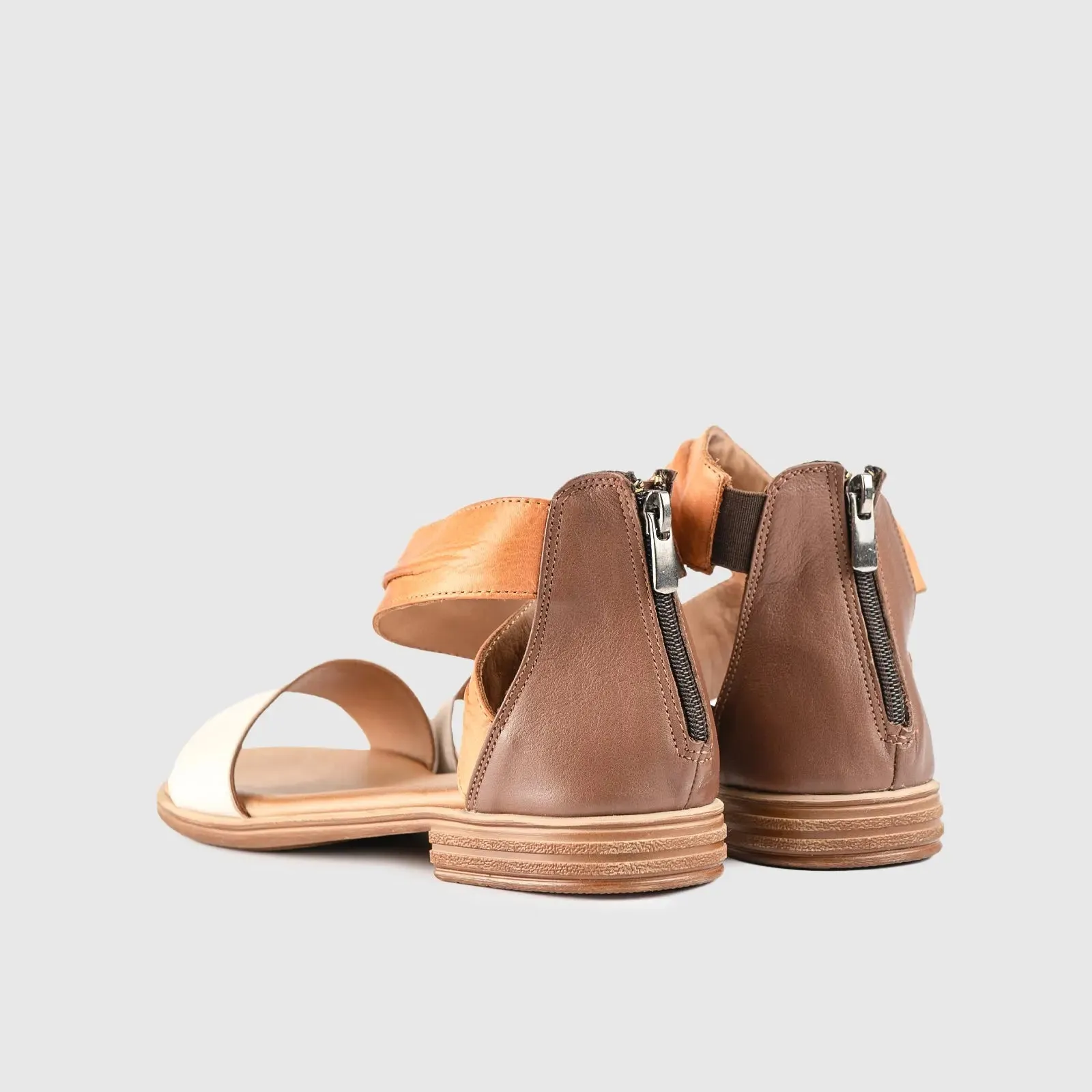 Leather Flat Comfort Sandals Beige 8548